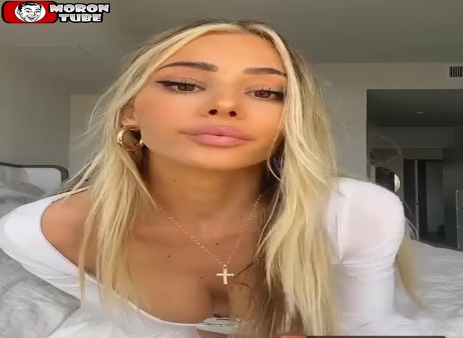 Video :Today's Instagram star - Celeste Bright